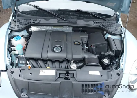 2013 Volkswagen Beetle 2.5L z USA, uszkodzony, nr VIN 3VW5X7AT9DM826252